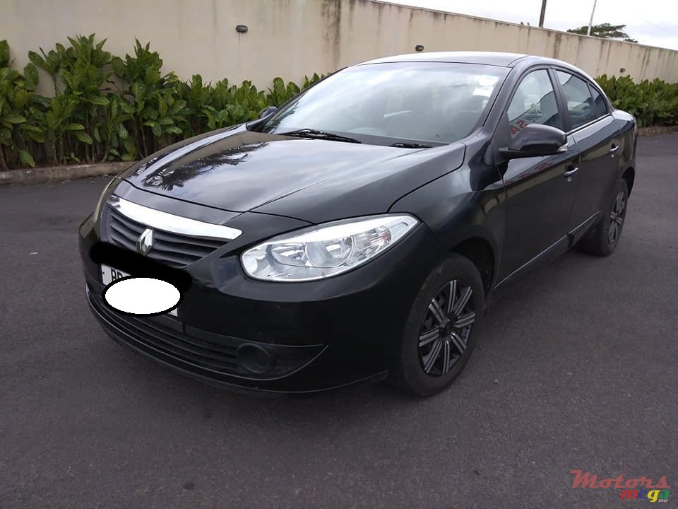 2011' Renault Fluence photo #1