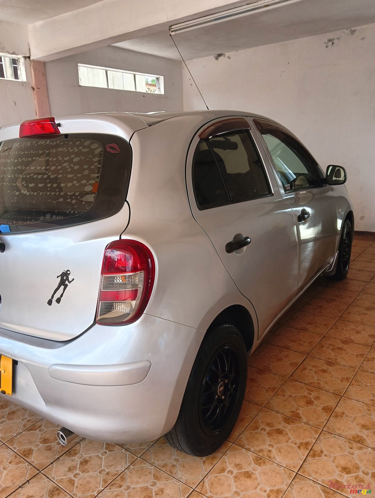 2011' Nissan March photo #5