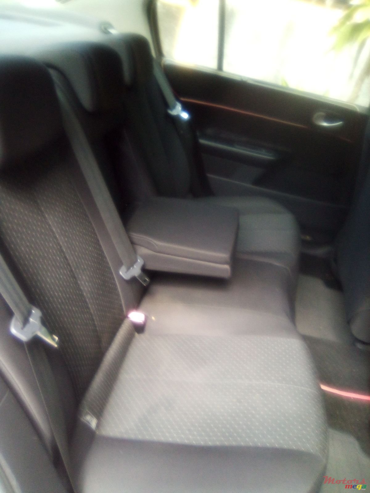 2005' Renault Megane RS photo #2