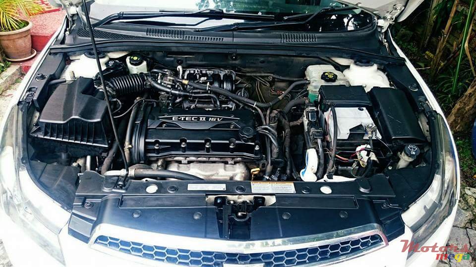 2010' Chevrolet Cruze photo #5