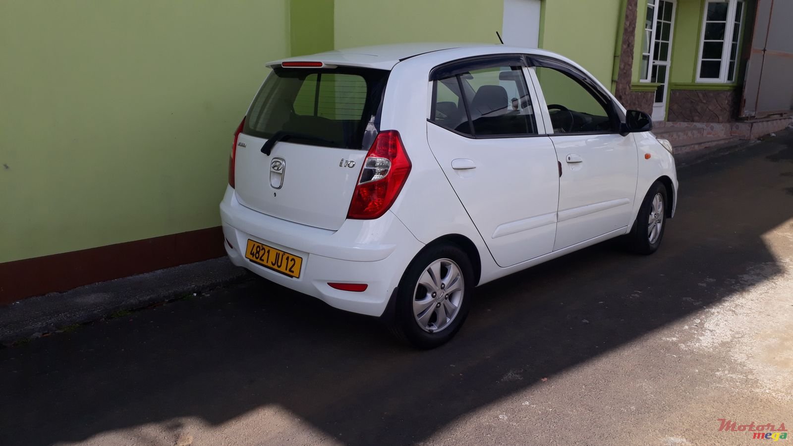 2012' Hyundai i10 Gls photo #2