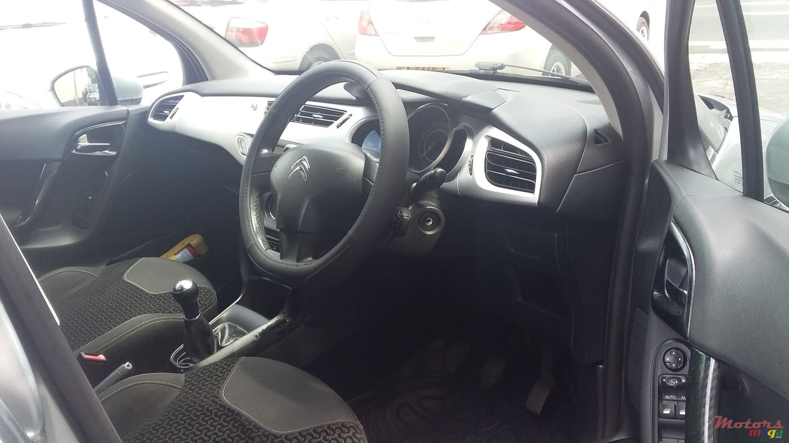 2012' Citroen C3 photo #4