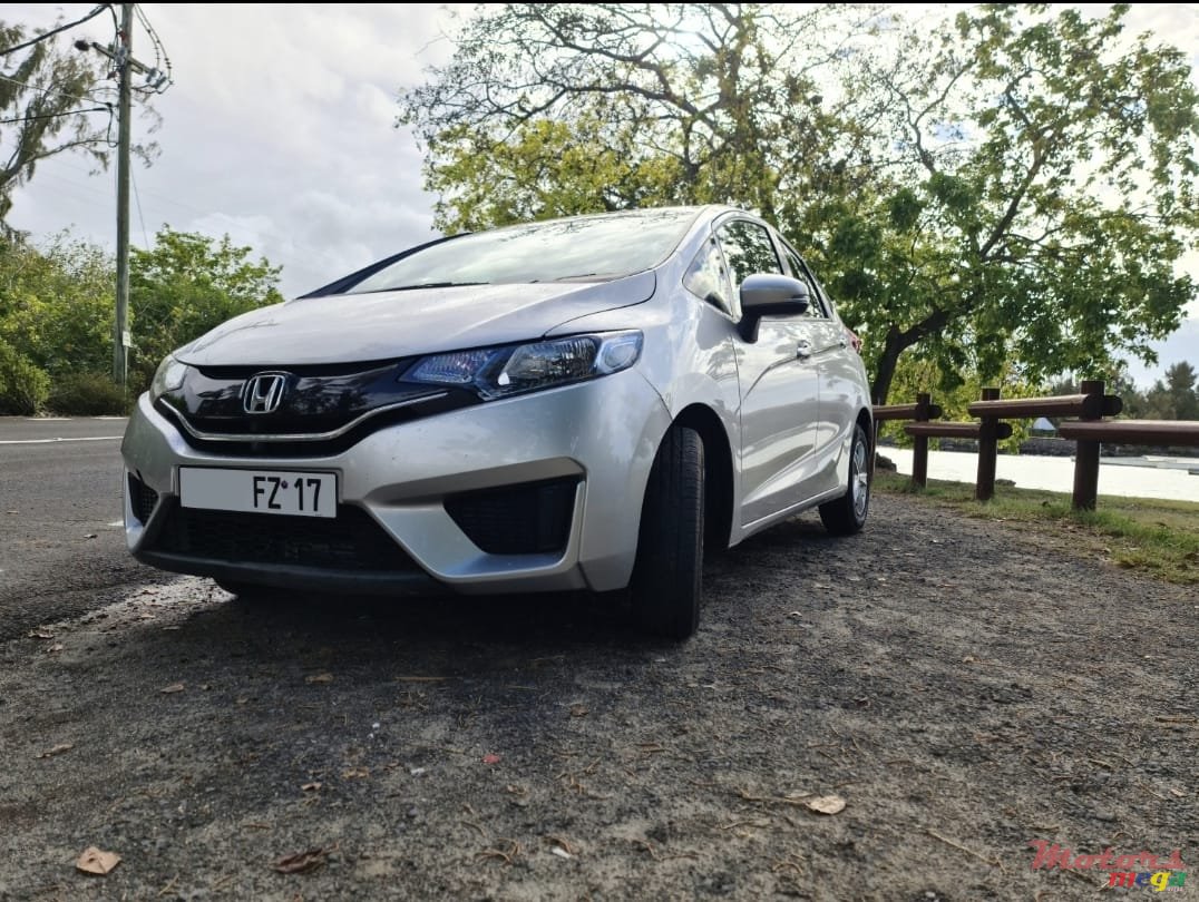 2017' Honda Fit photo #2