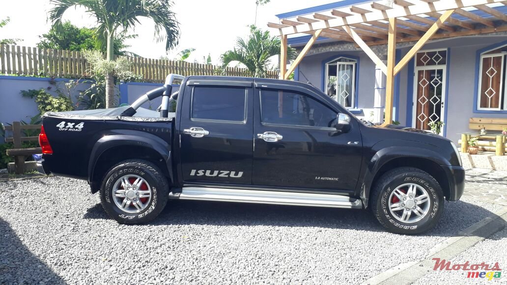 2010' Isuzu D-Max 4x4 Automatic photo #3