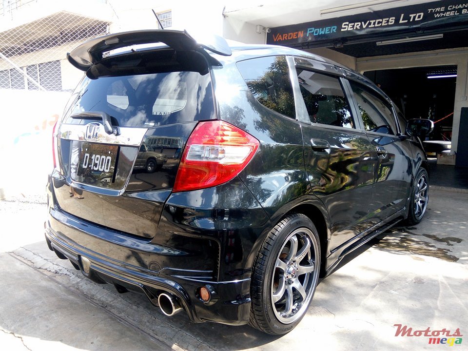 2013' Honda Fit photo #1