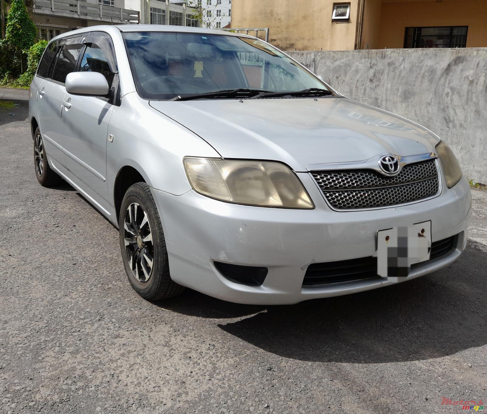 2006' Toyota Fielder photo #1