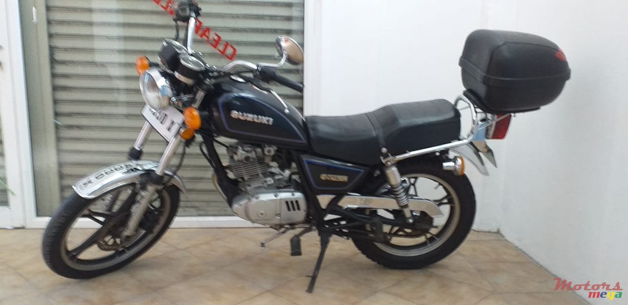 2012' Suzuki photo #3