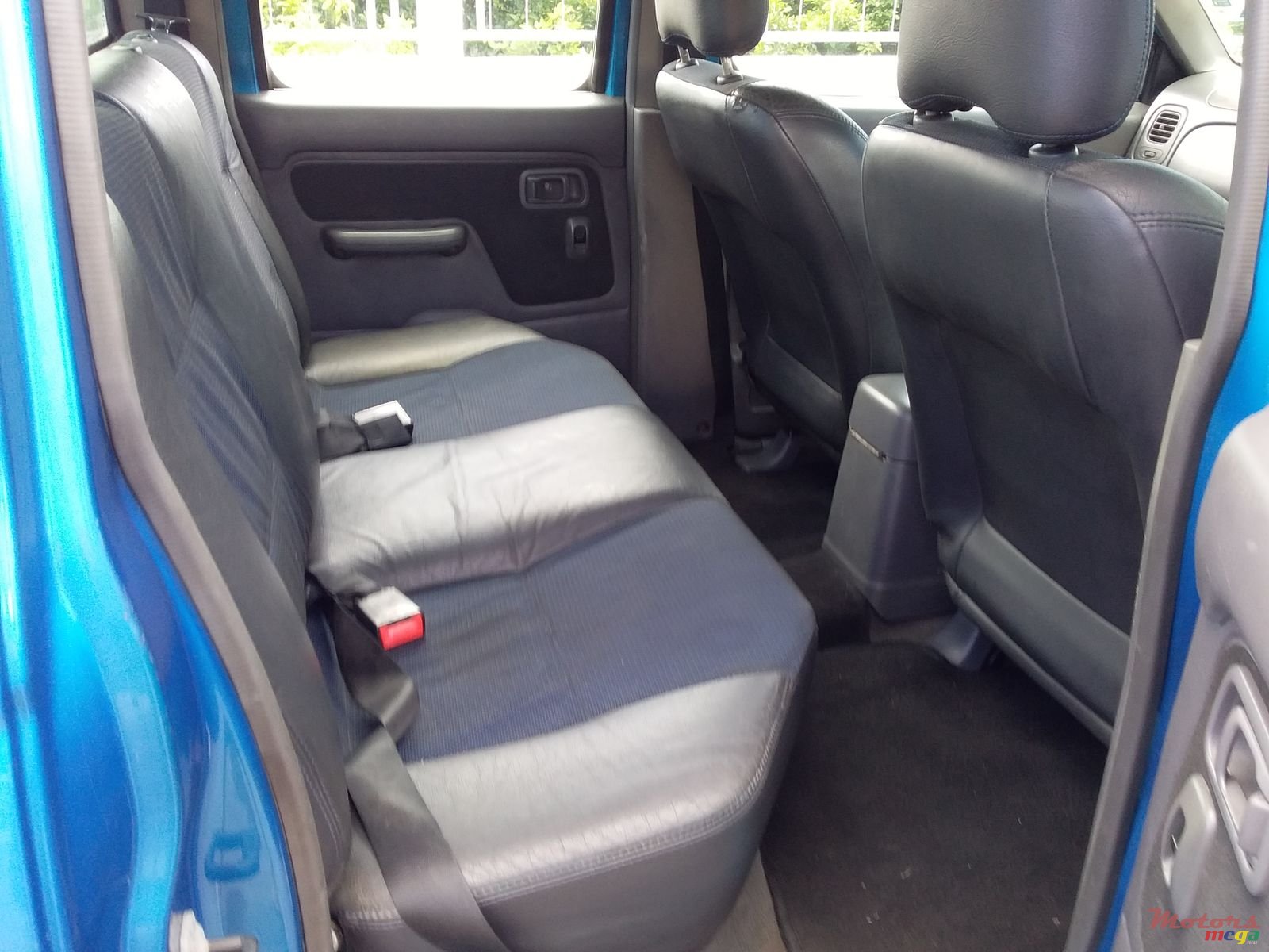 2004' Nissan Hardbody photo #4