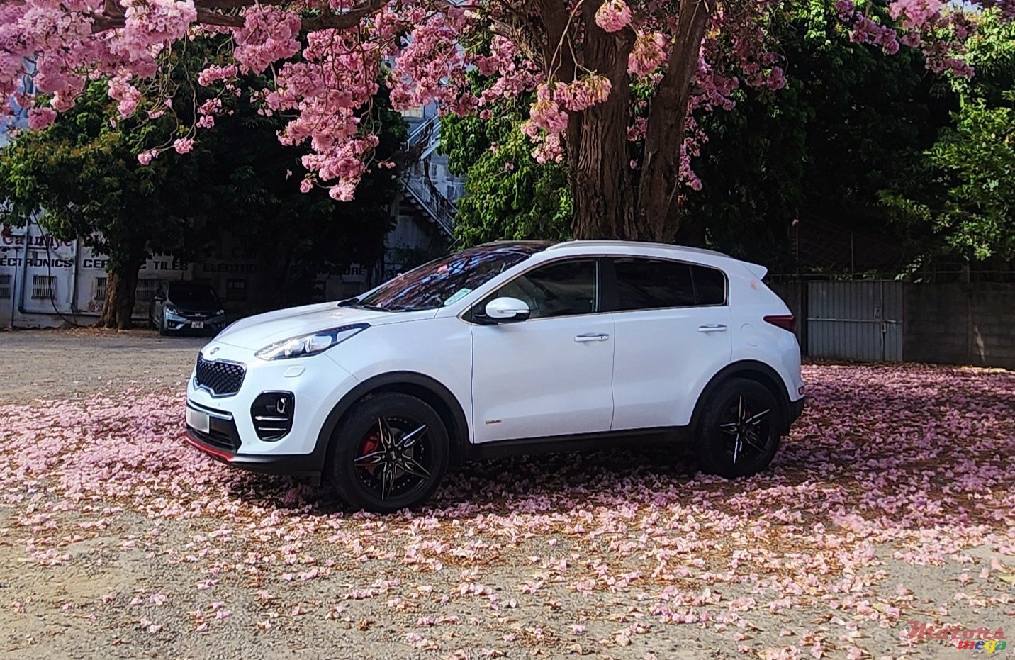 2018' Kia Sportage With panoramic sunroof photo #1