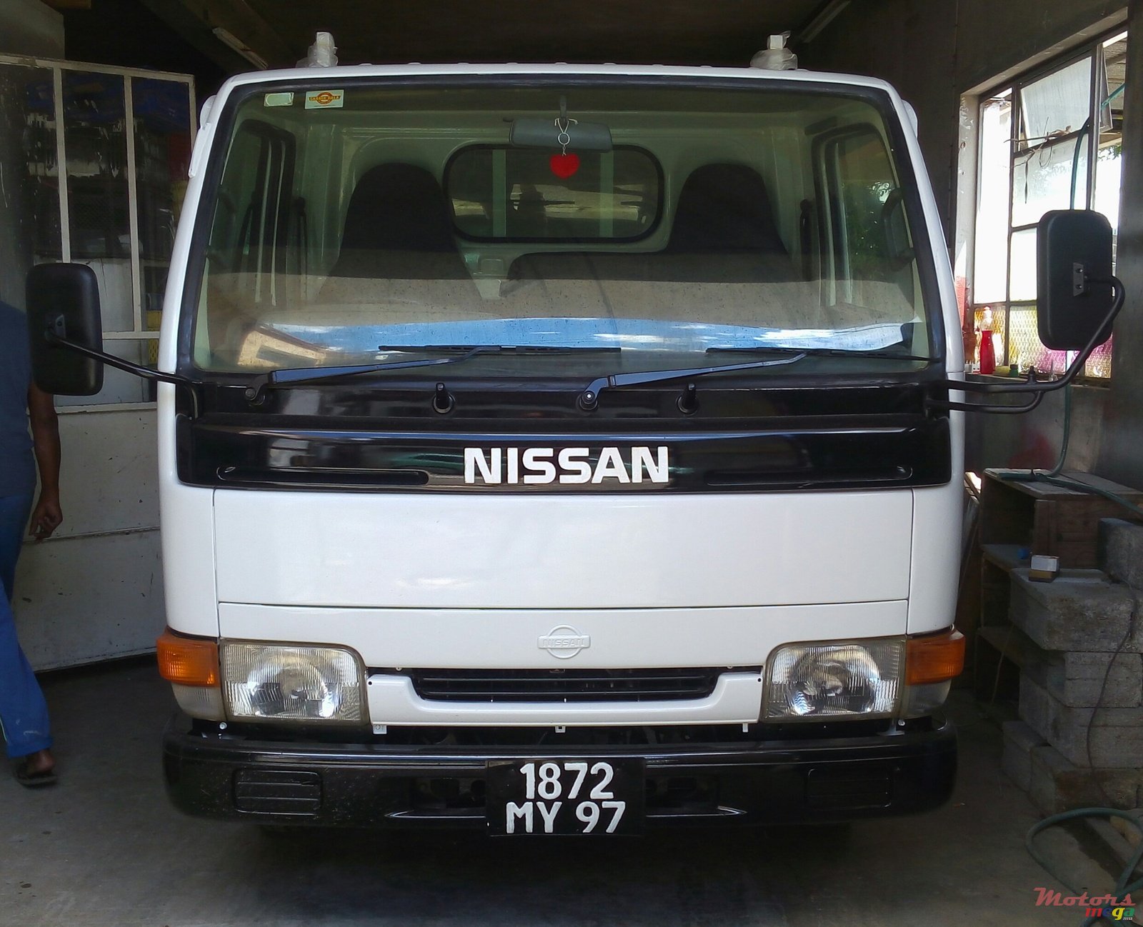 1997' Nissan photo #2