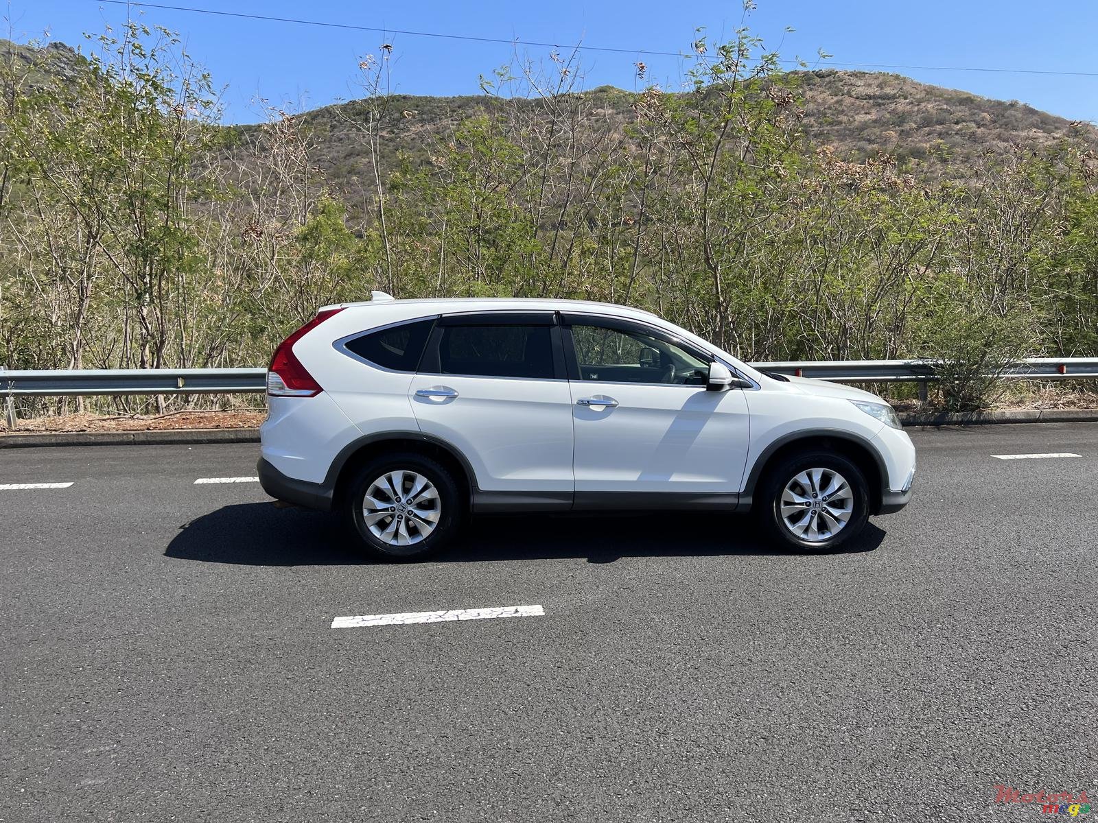 2012' Honda CR-V photo #4