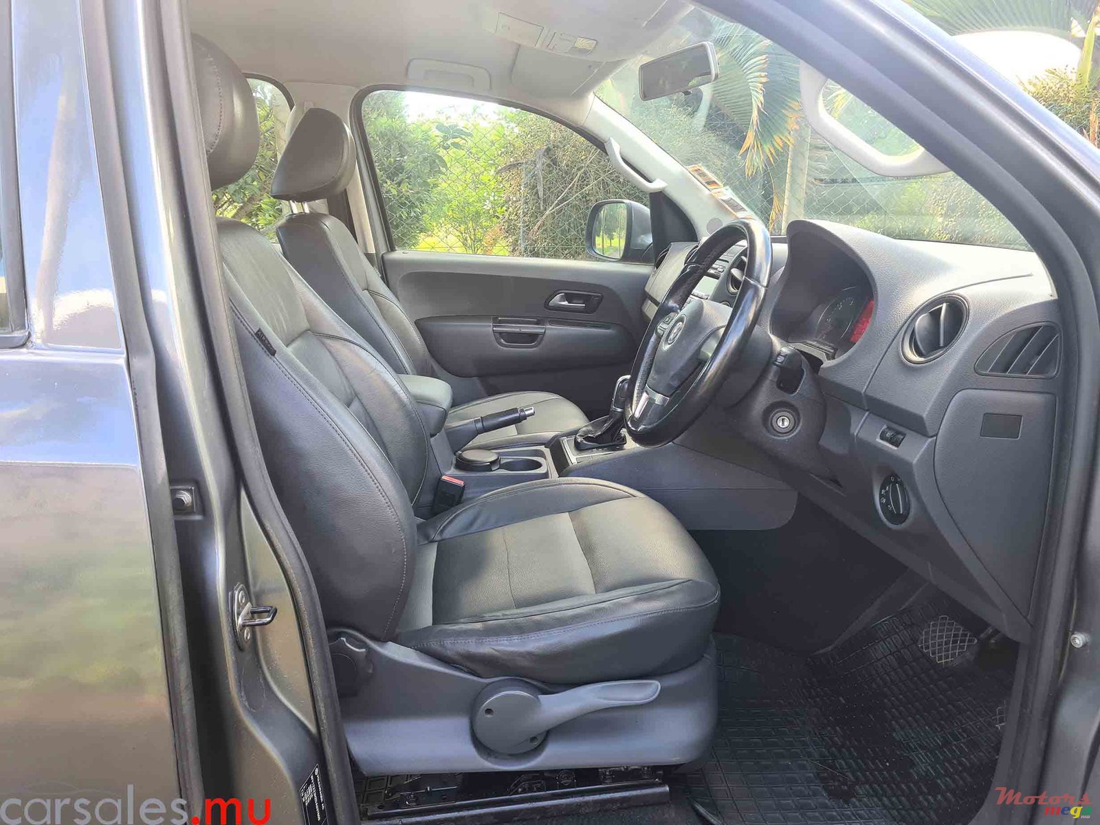 2014' Volkswagen Amarok 2.0 TDI 4Motion photo #6