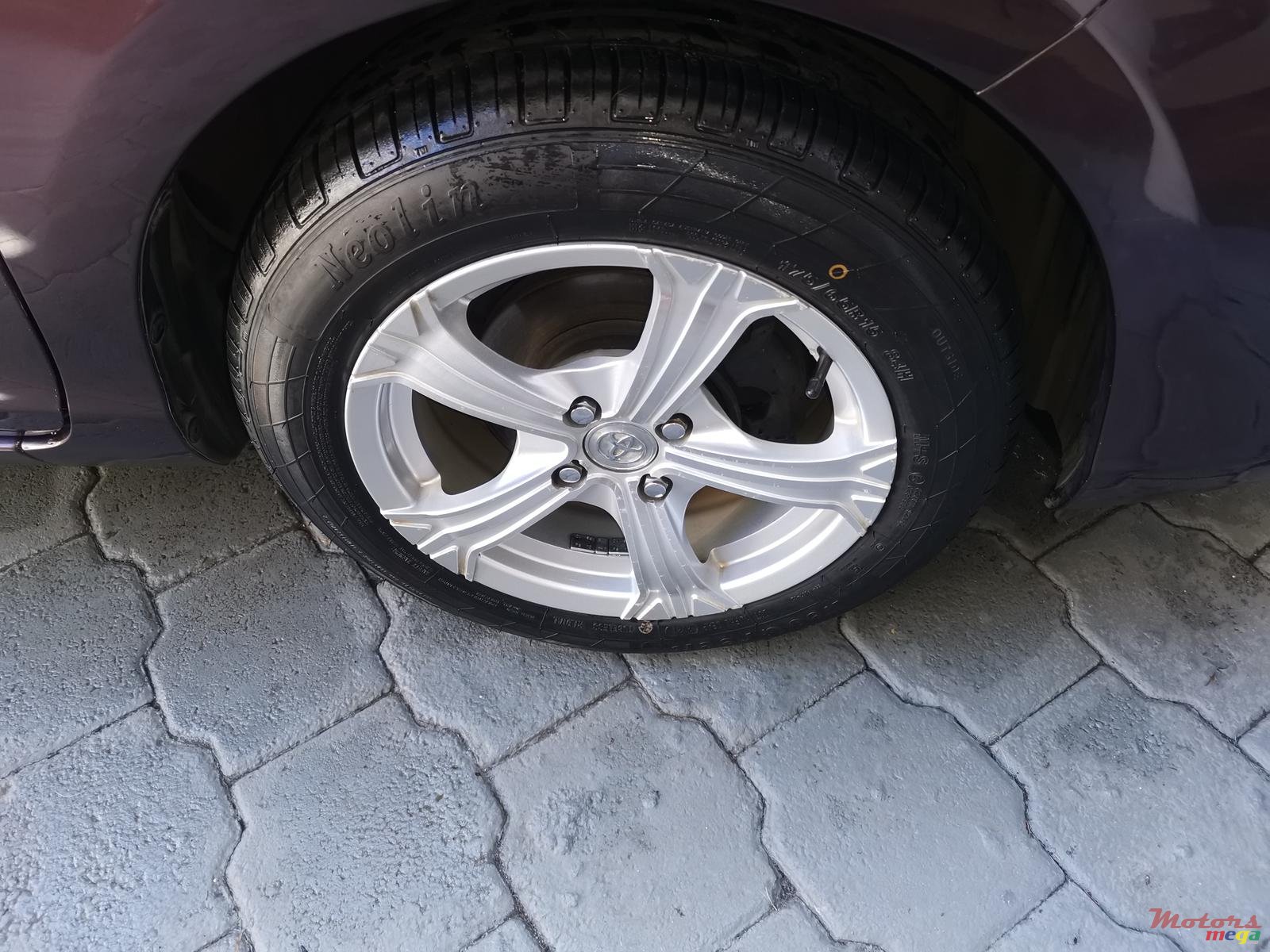 2015' Toyota Aqua photo #3