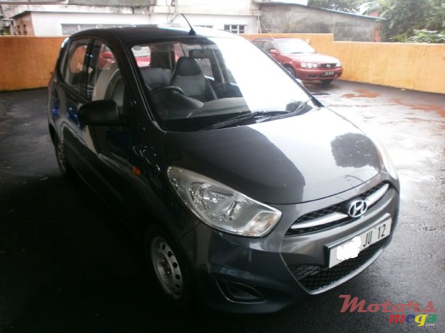 2012' Hyundai i10 photo #7