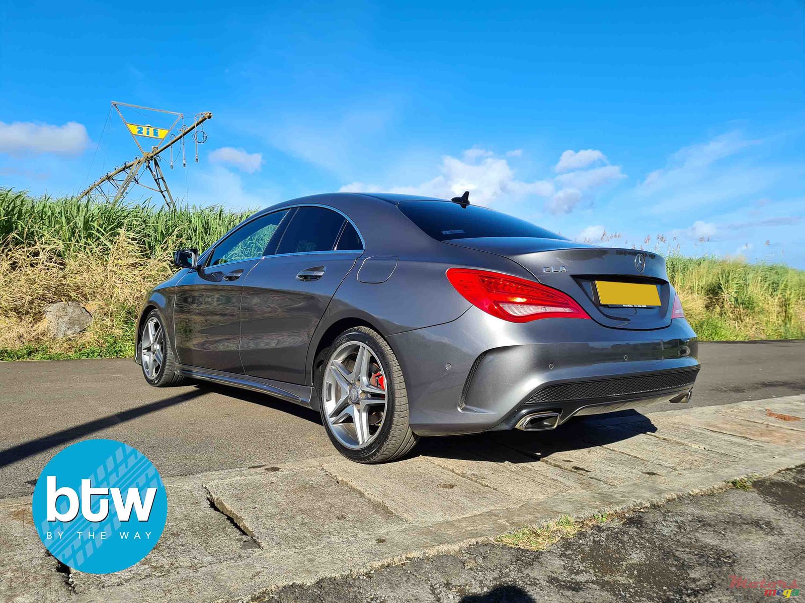 2014' Mercedes-Benz CLA 180 photo #2