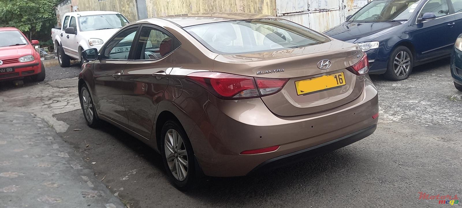 2016' Hyundai Elantra photo #3