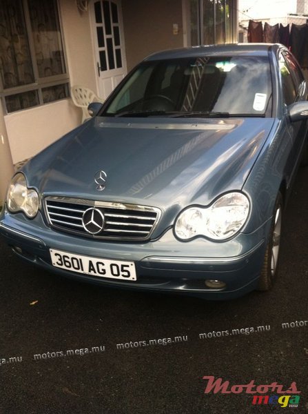 2005' Mercedes-Benz photo #1
