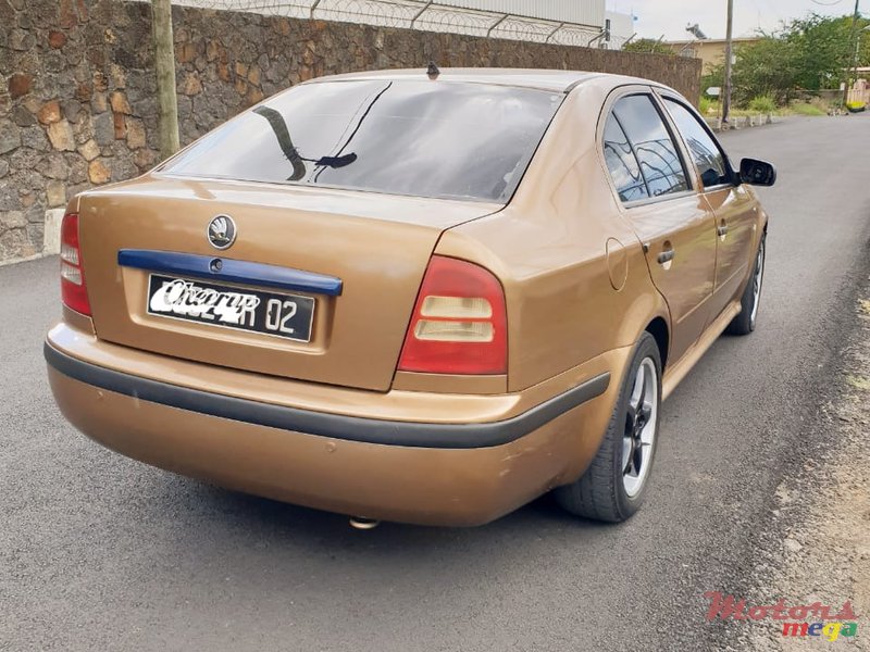 2002' Skoda Octavia photo #3