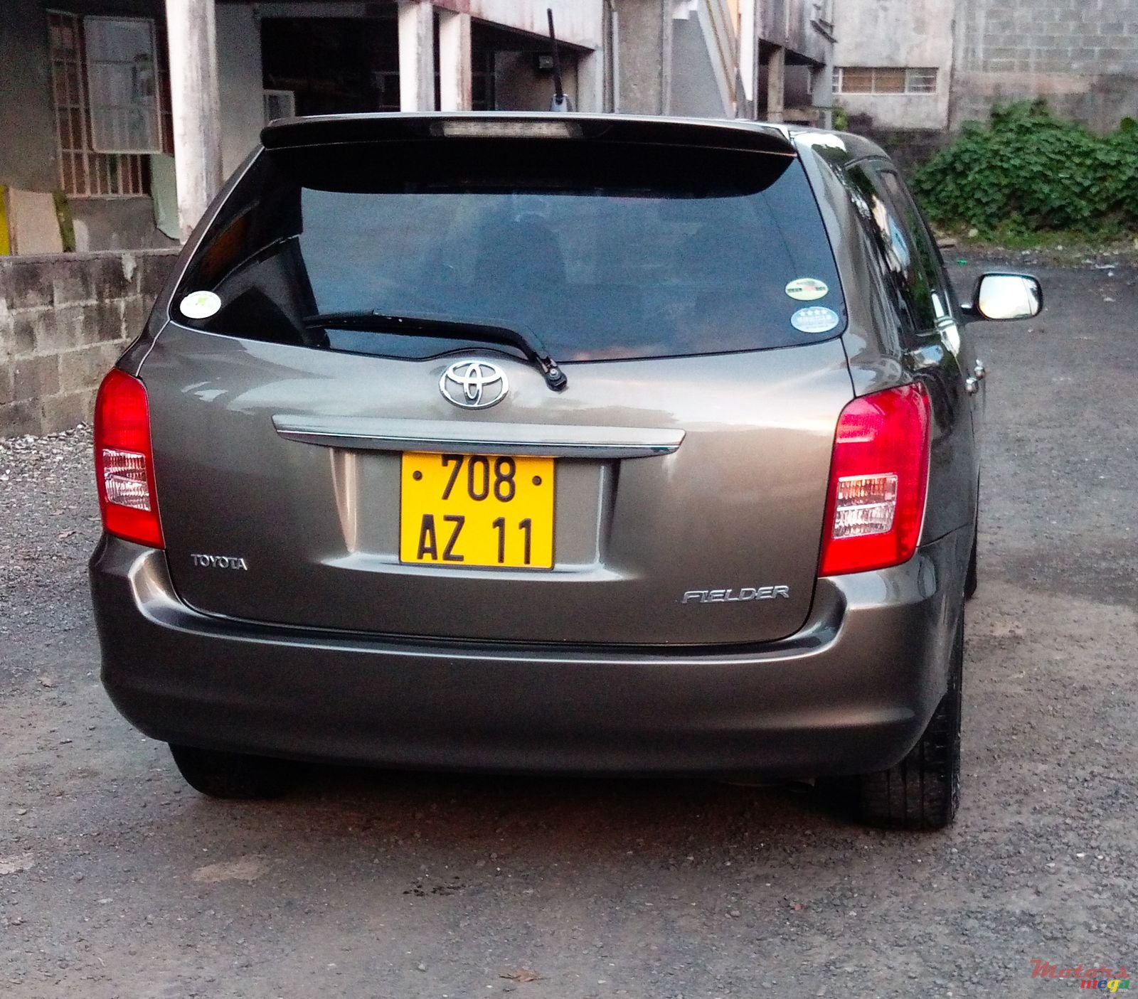 2011' Toyota photo #3