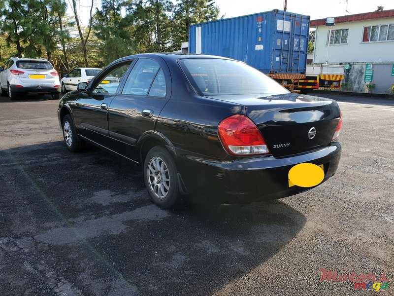 2010' Nissan Sunny photo #2