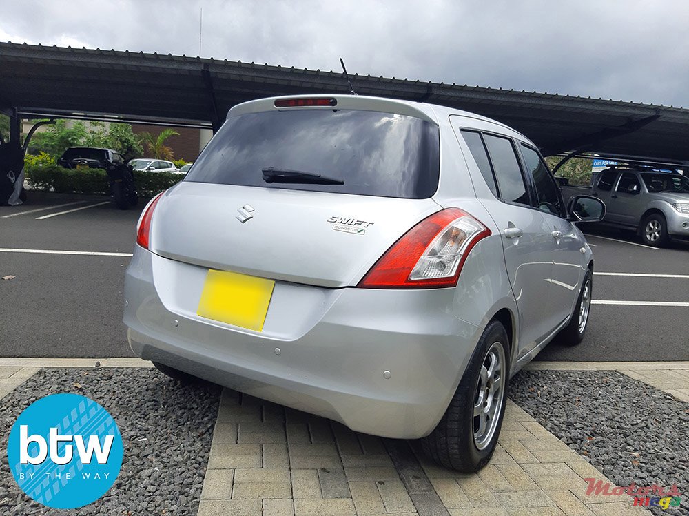 2014' Suzuki Swift photo #4