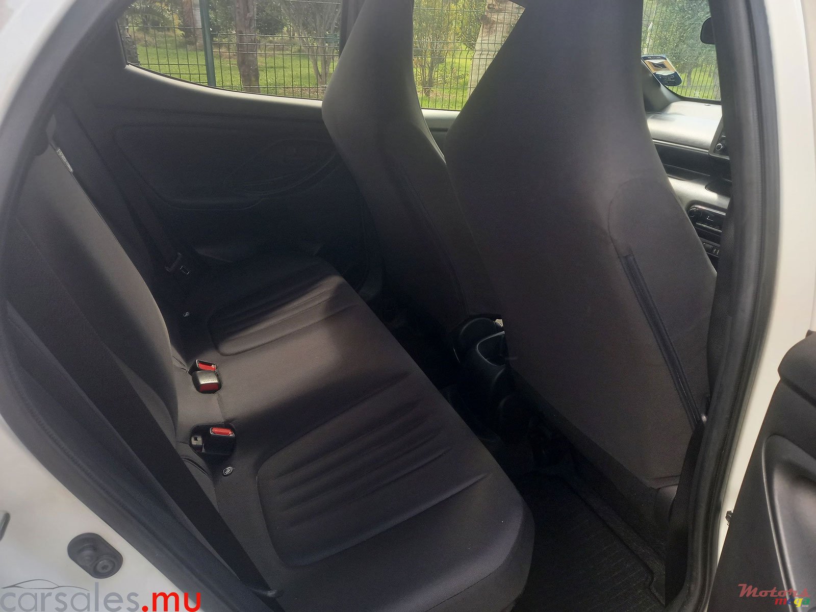 2021' Toyota Yaris 1.5 Hybrid photo #5