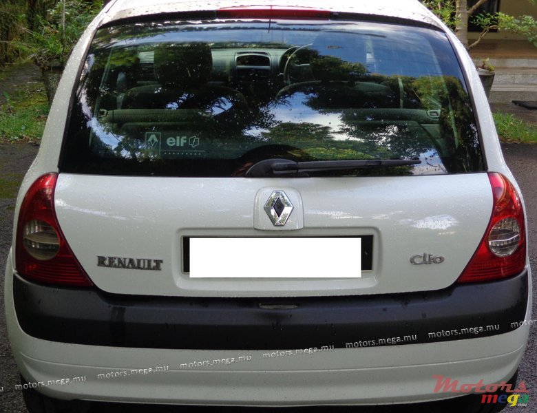 2005' Renault Clio 2 photo #2