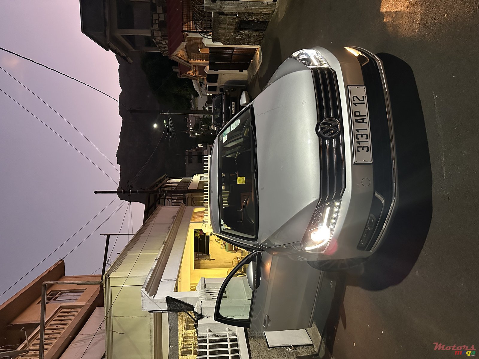 2012' Volkswagen Passat photo #5