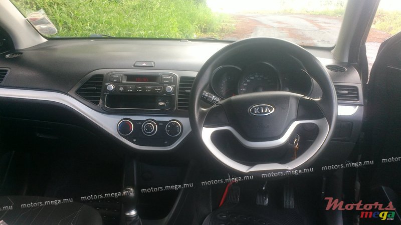 2011' Kia Picanto photo #3