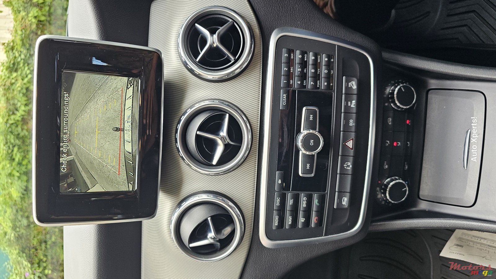 2014' Mercedes-Benz GLA 250 photo #7