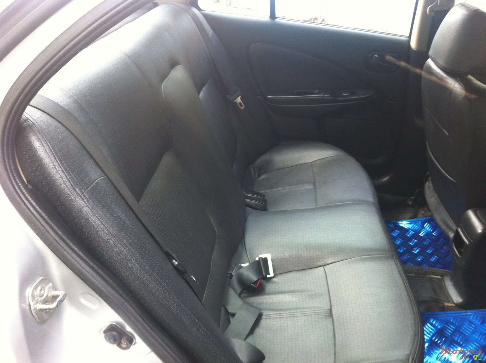 2005' Nissan Sunny photo #3