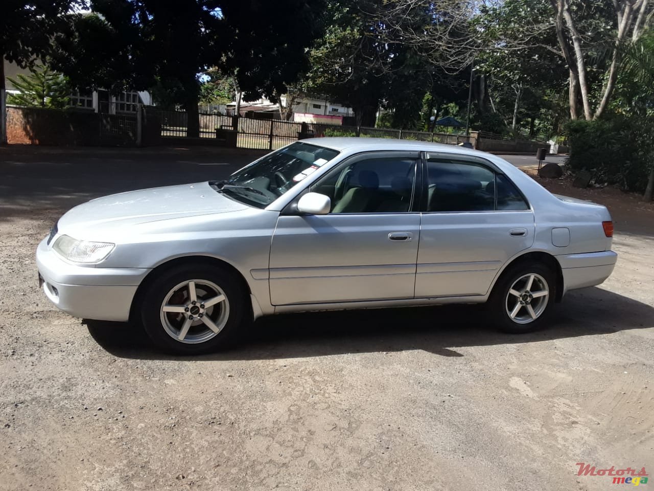 2001' Toyota Premio photo #3