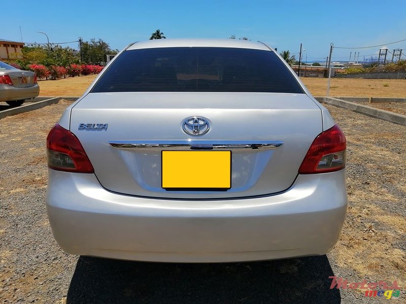 2006' Toyota Corolla Belta photo #3