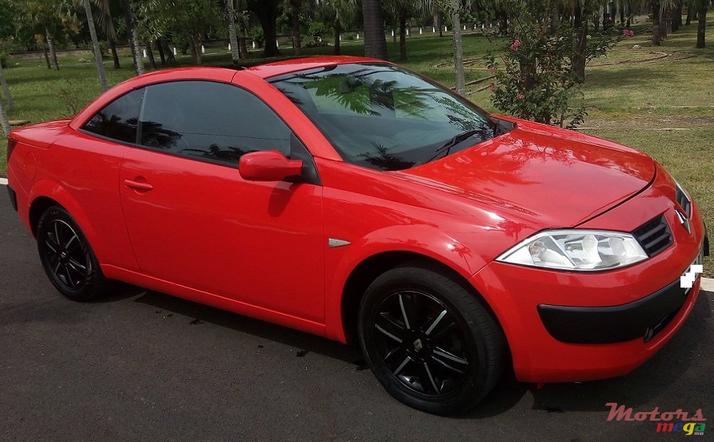 2005' Renault Megane convertible photo #7