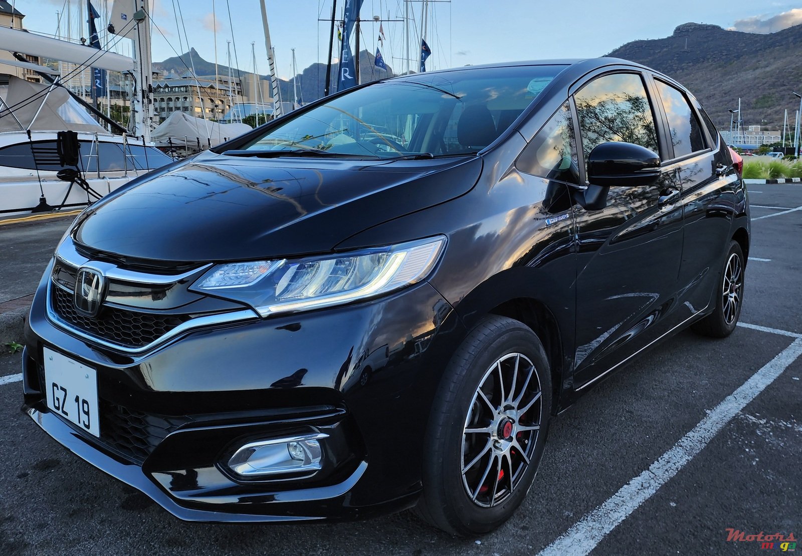 2019' Honda Fit photo #4