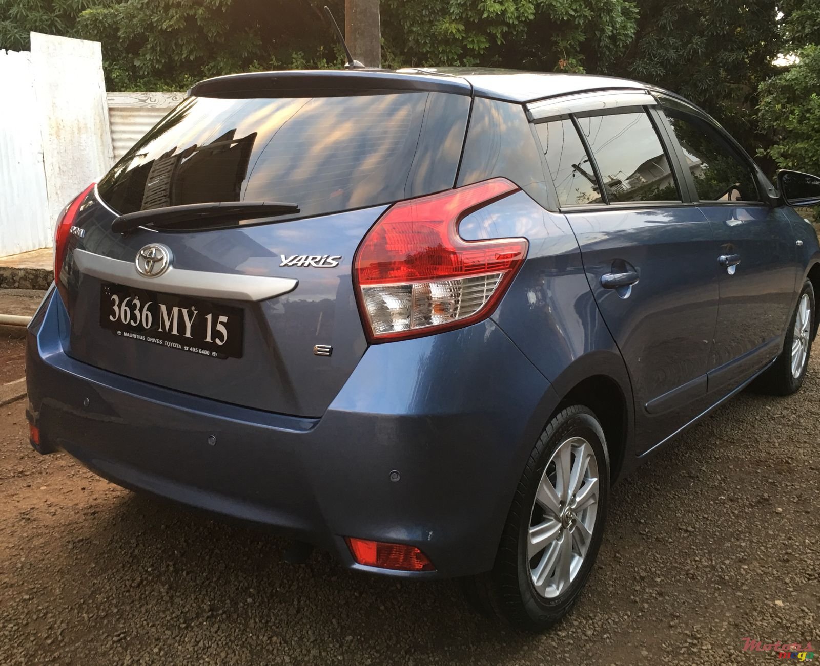 2015' Toyota Yaris photo #4