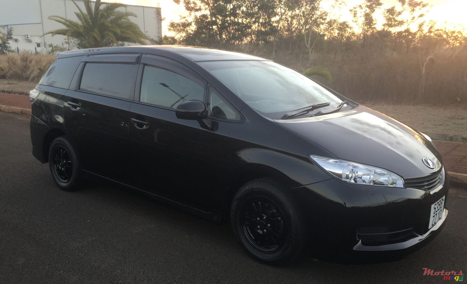 2012' Toyota Wish photo #5