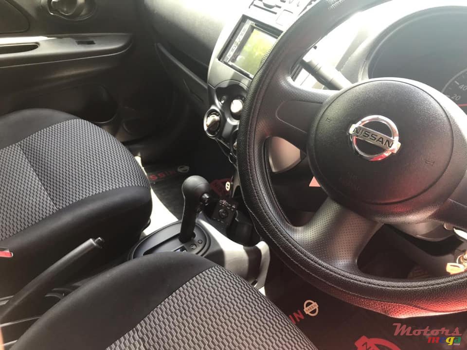 2015' Nissan March photo #7