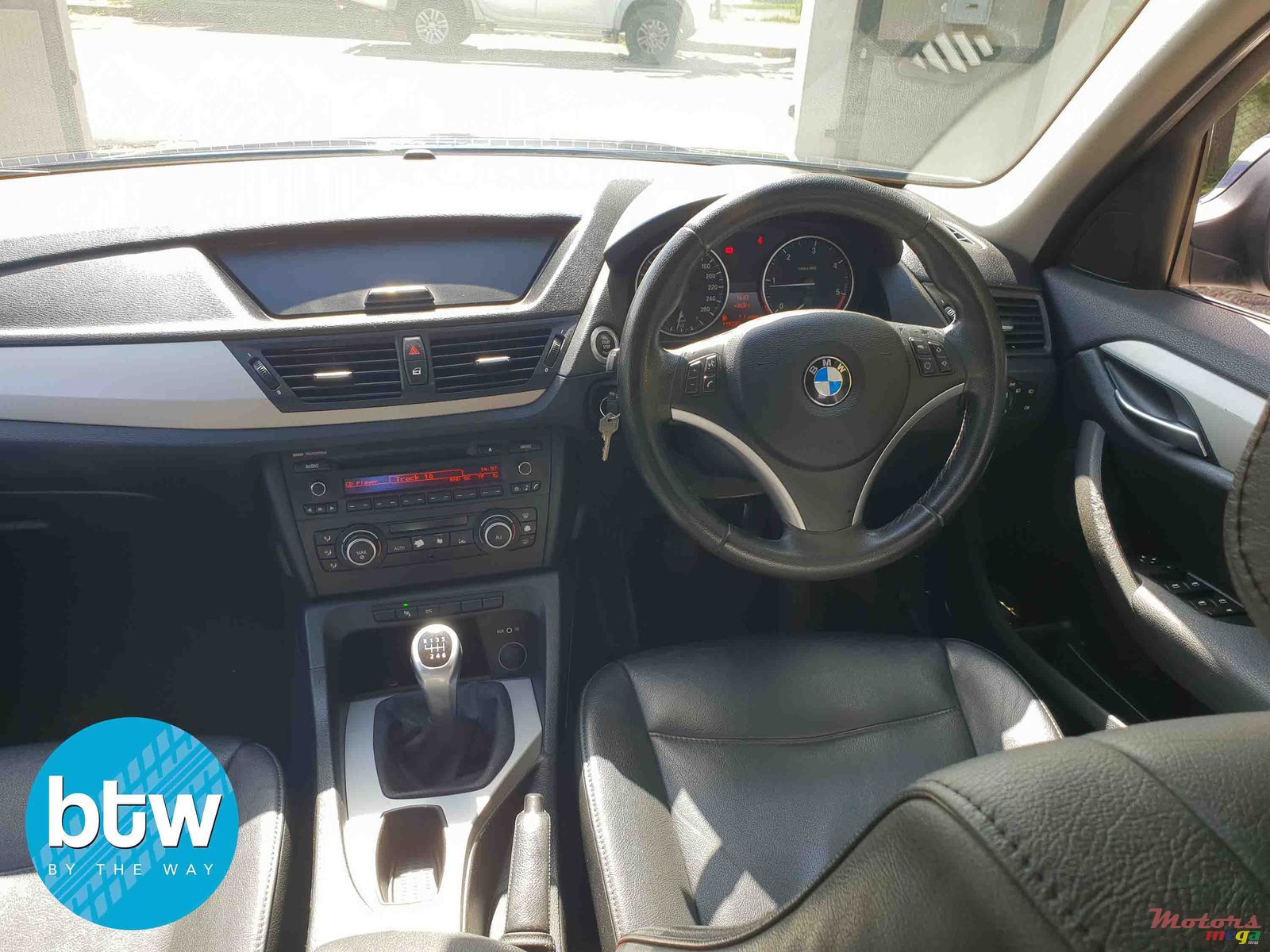 2010' BMW X1 photo #6