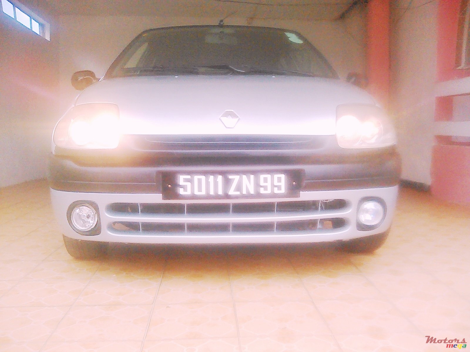 1999' Renault Clio photo #1