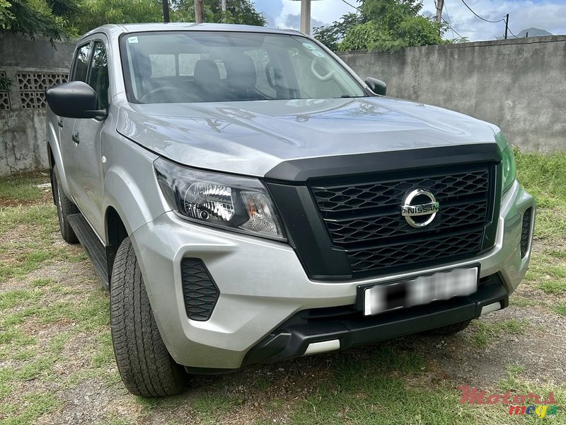2023' Nissan Navara photo #1