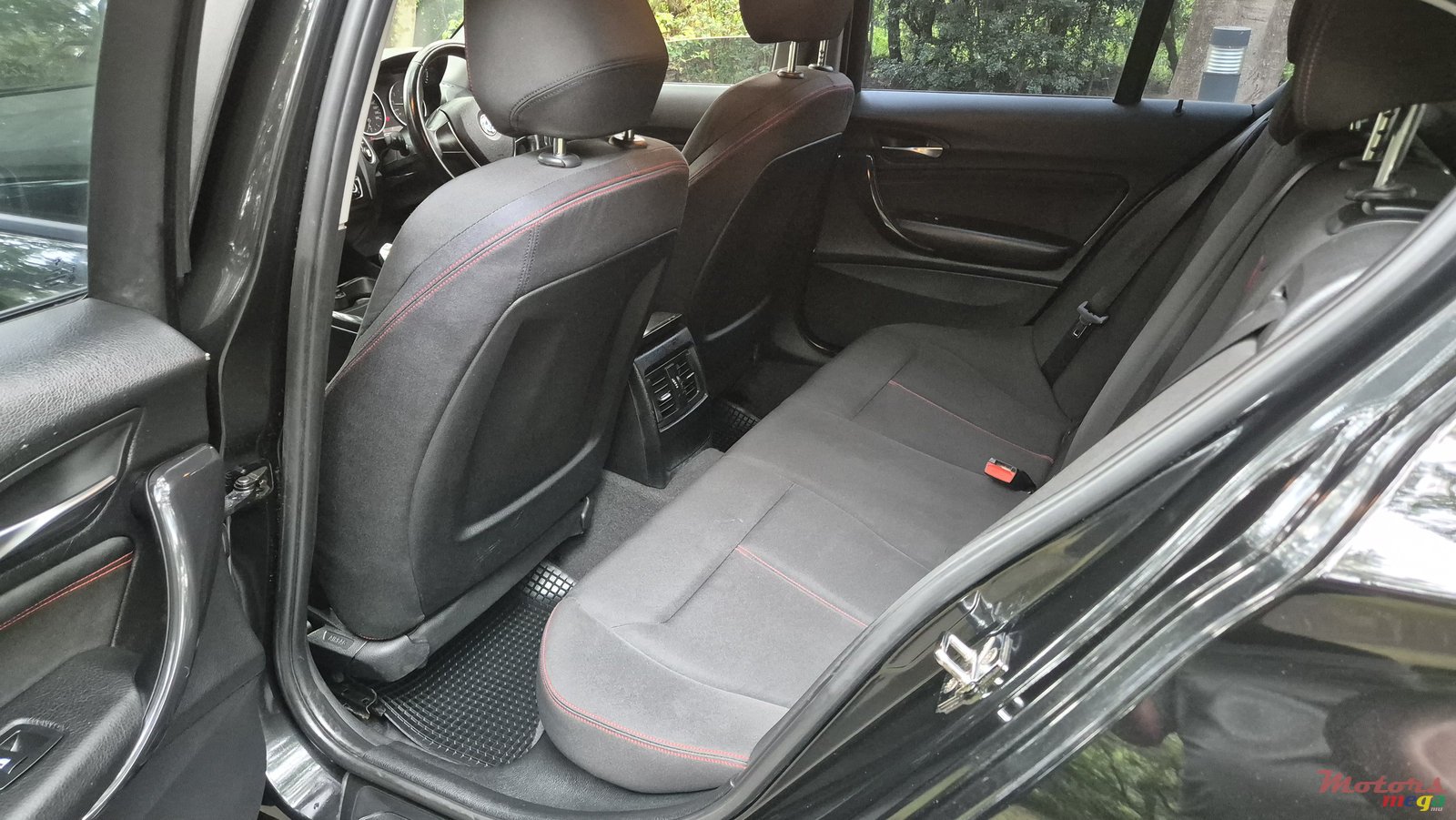 2012' BMW 116 Sport Line photo #6