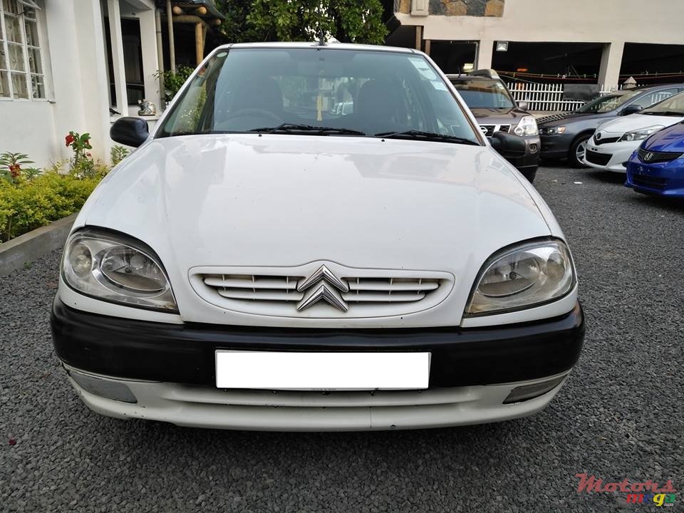 2000' Citroen Saxo photo #1