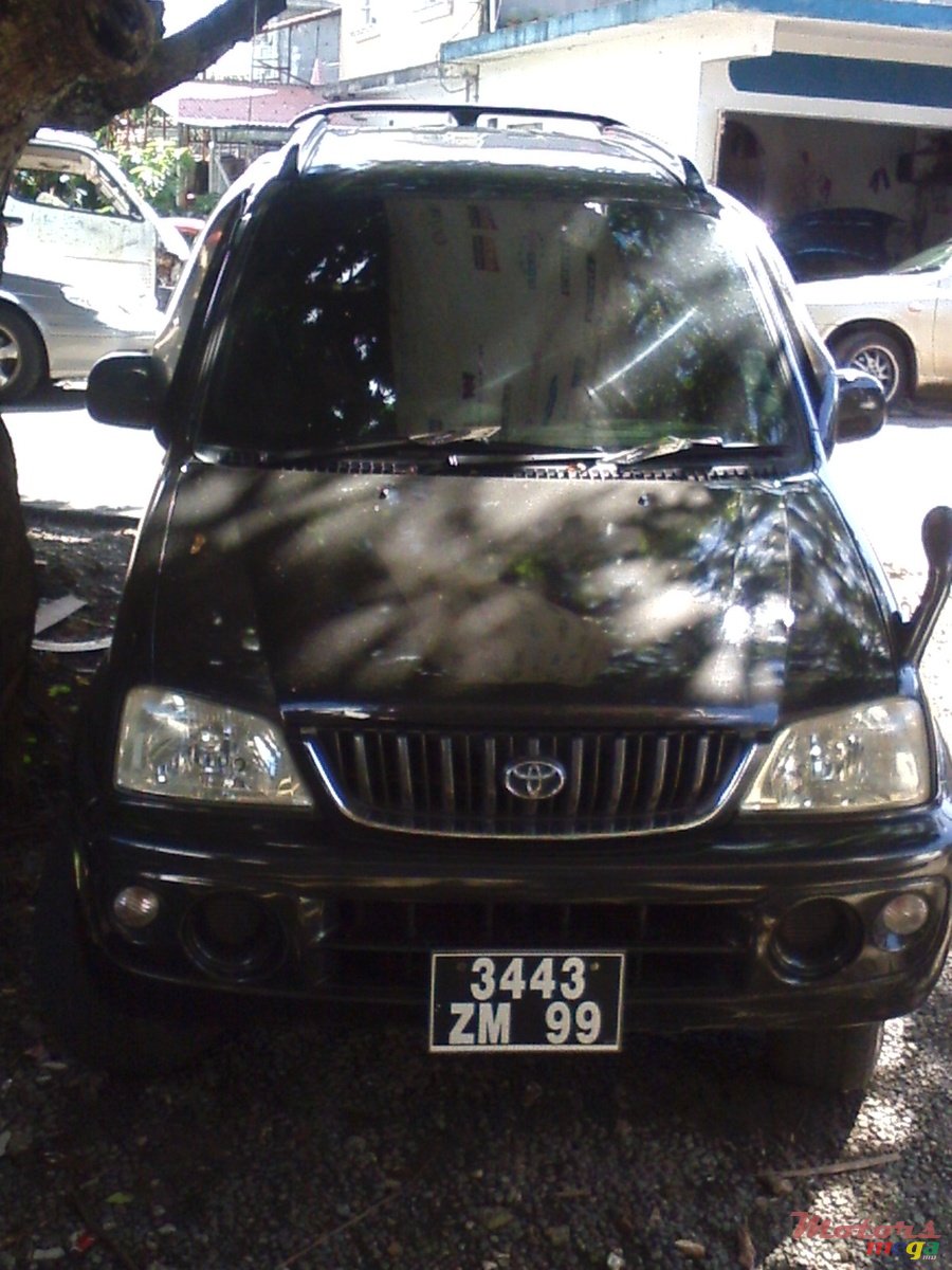 1999' Toyota Cami photo #1