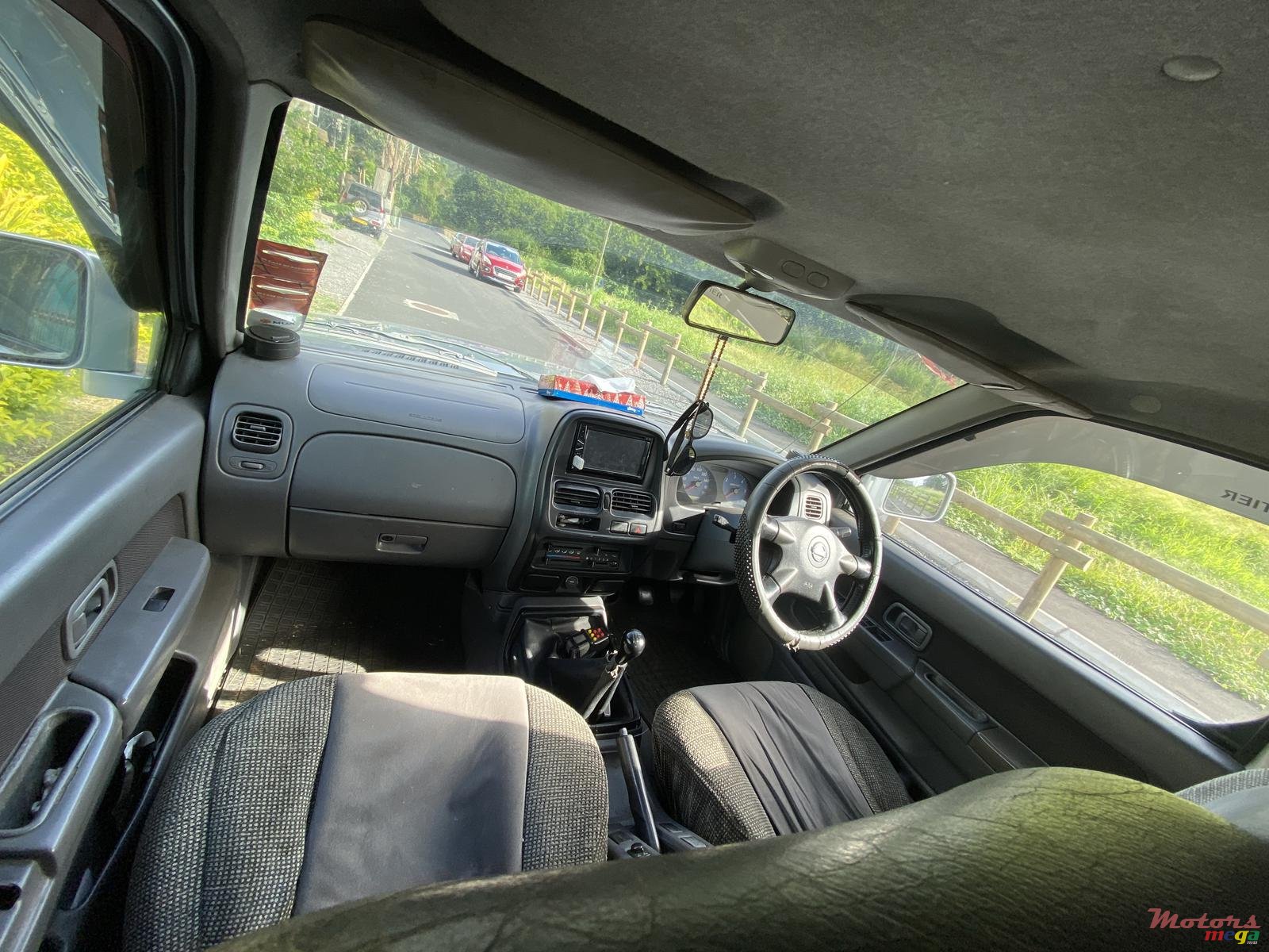 2005' Nissan Hardbody predator photo #5