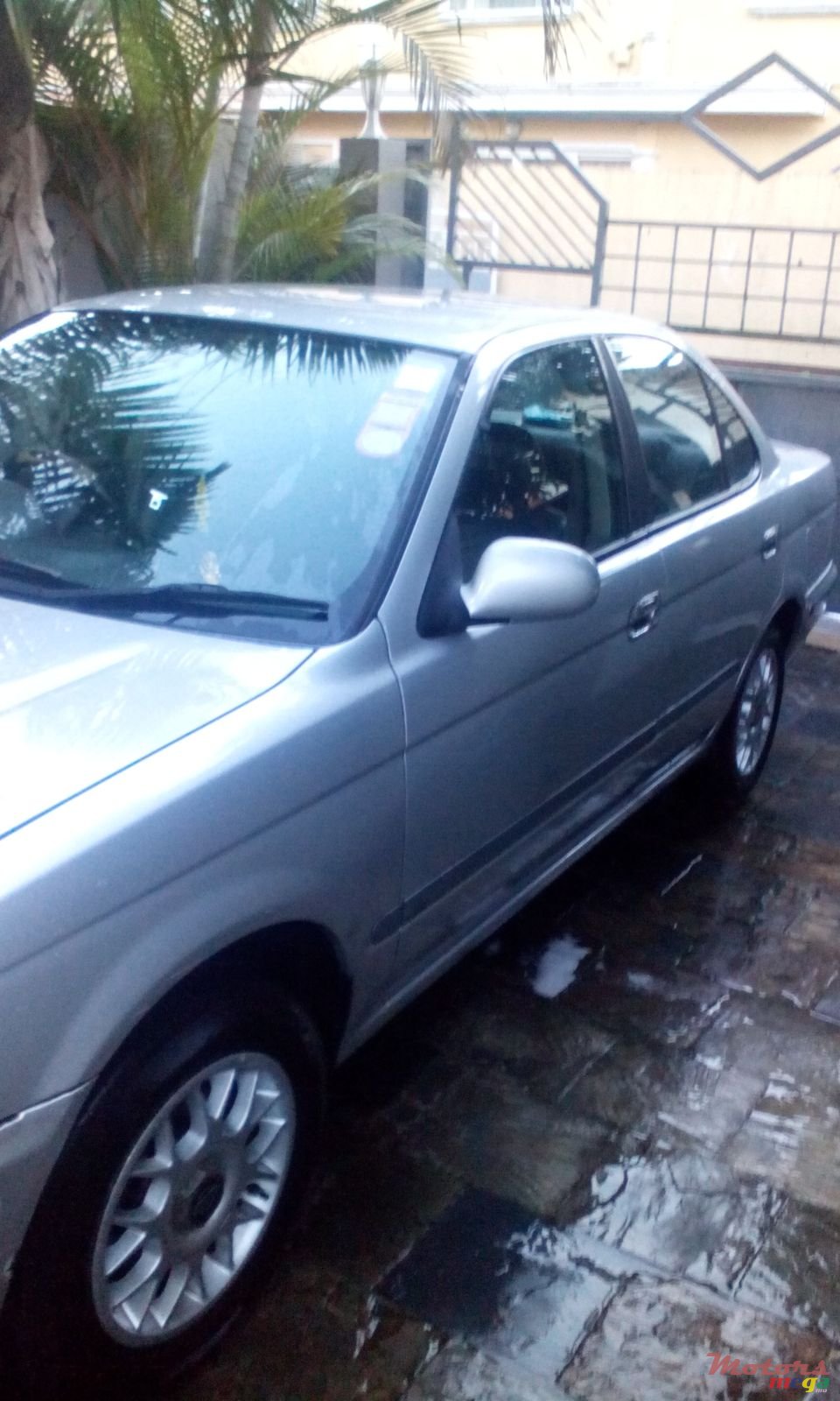 2001' Nissan Sunny NO photo #1