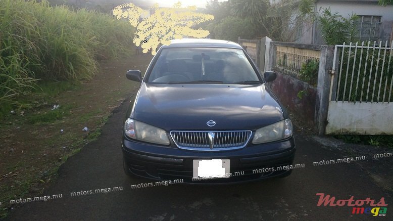 2001' Nissan photo #3