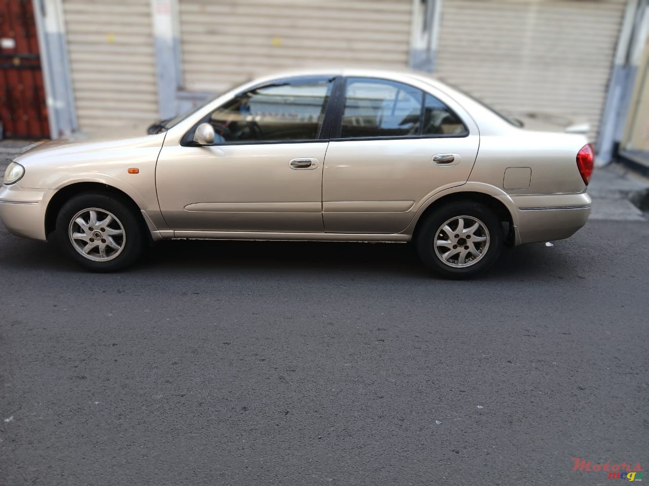 2003' Nissan photo #6