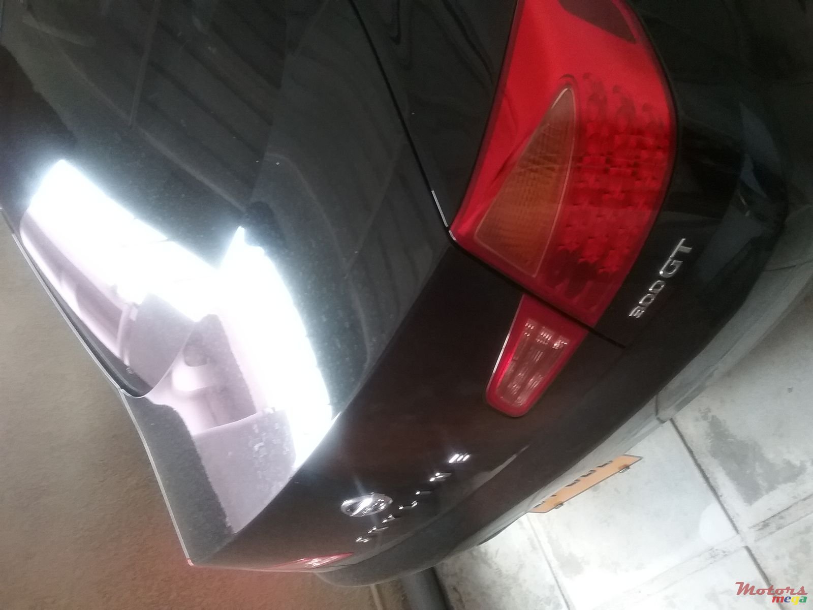 2004' Nissan 300 photo #7