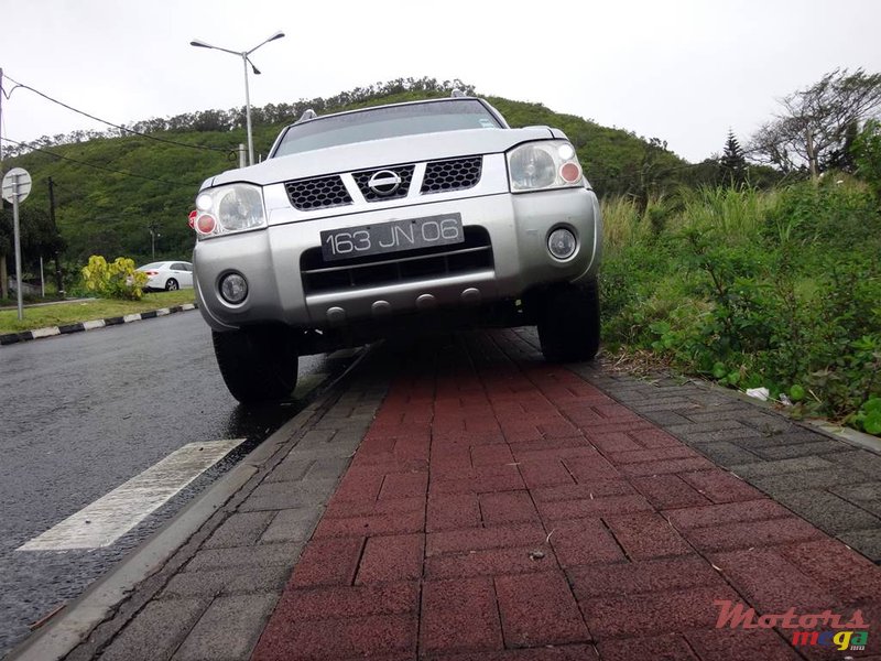 2006' Nissan Hardbody 4x2 photo #1